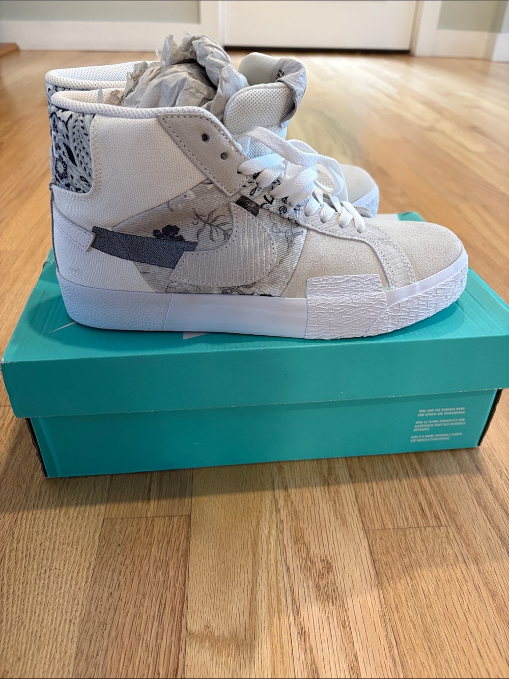 Nike Blazer Mid size 9 women 40.5 EU brand new